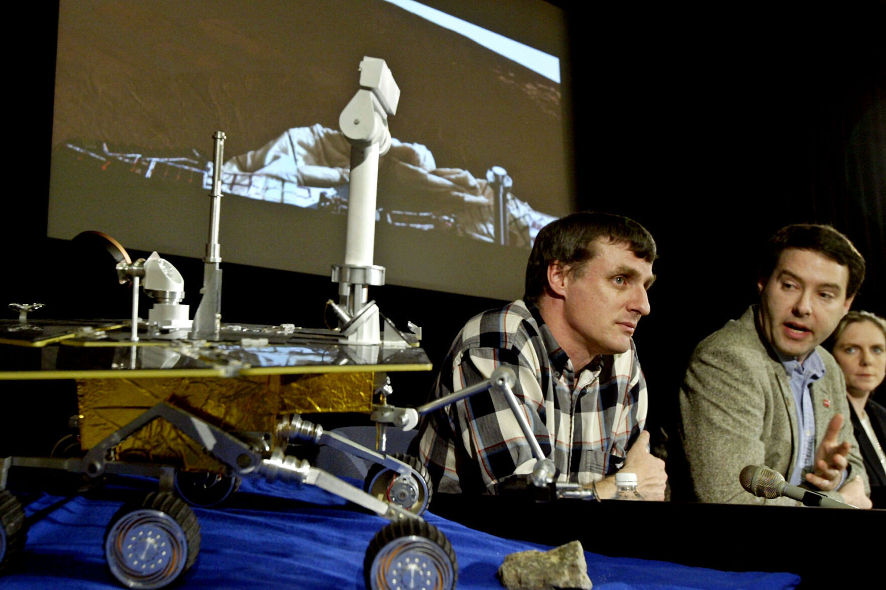 2004: Mars Rover